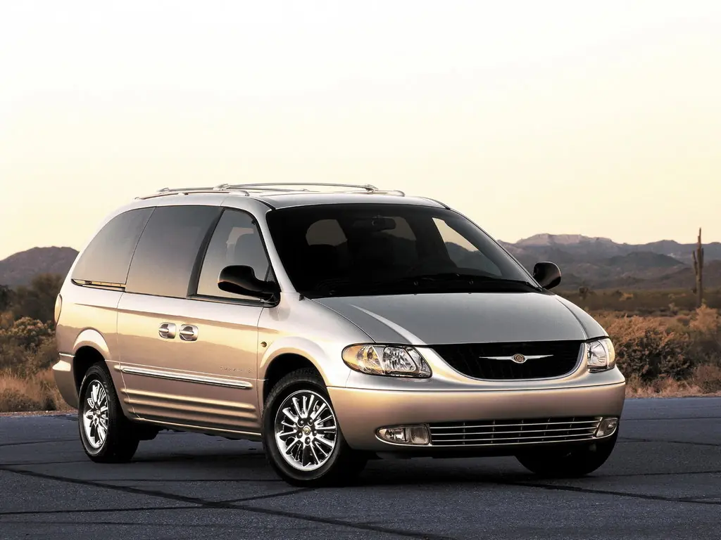 Chrysler Town and Country 4 поколение, минивэн (01.2000 - 01.2004)